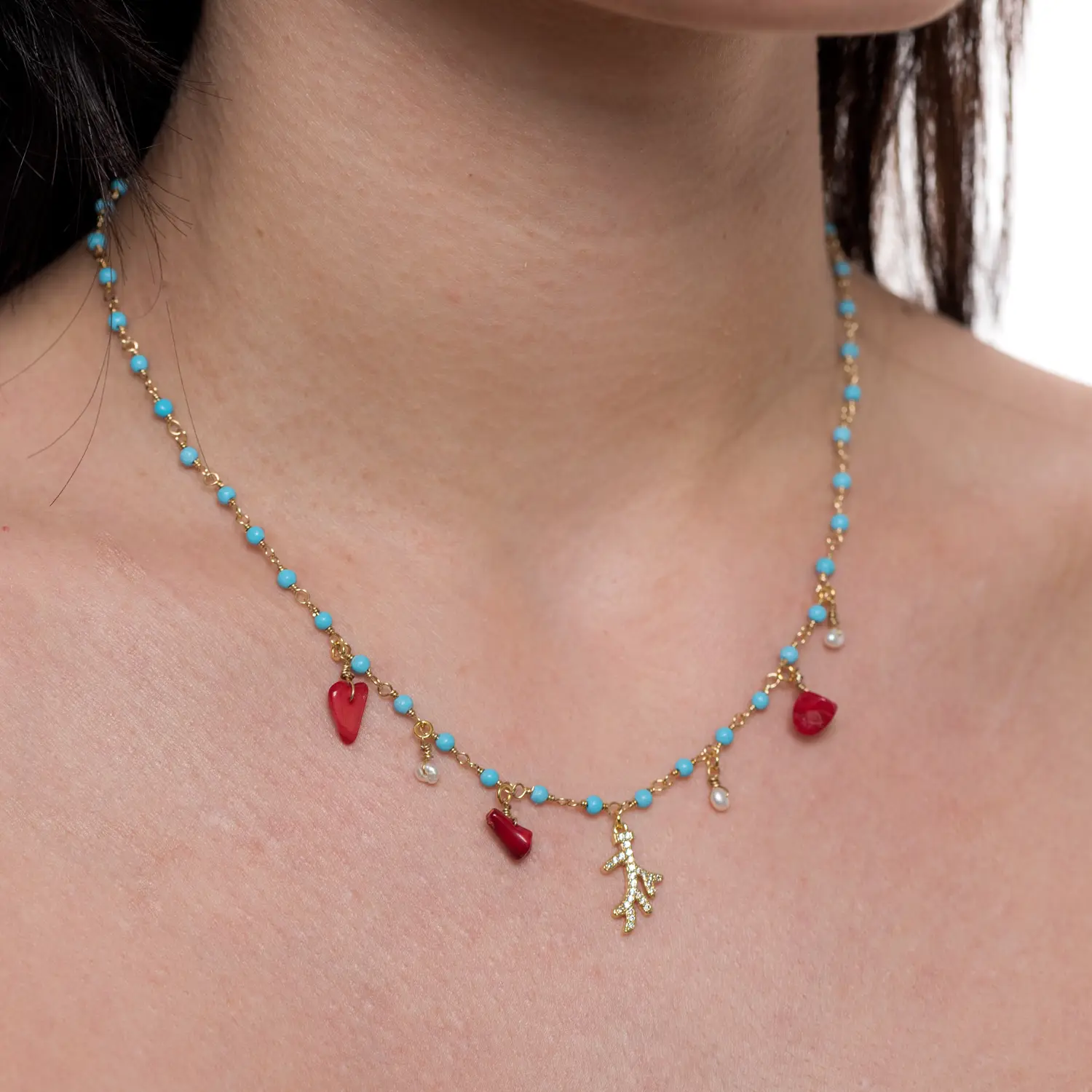 Collana da donna con ciondoli e pendente