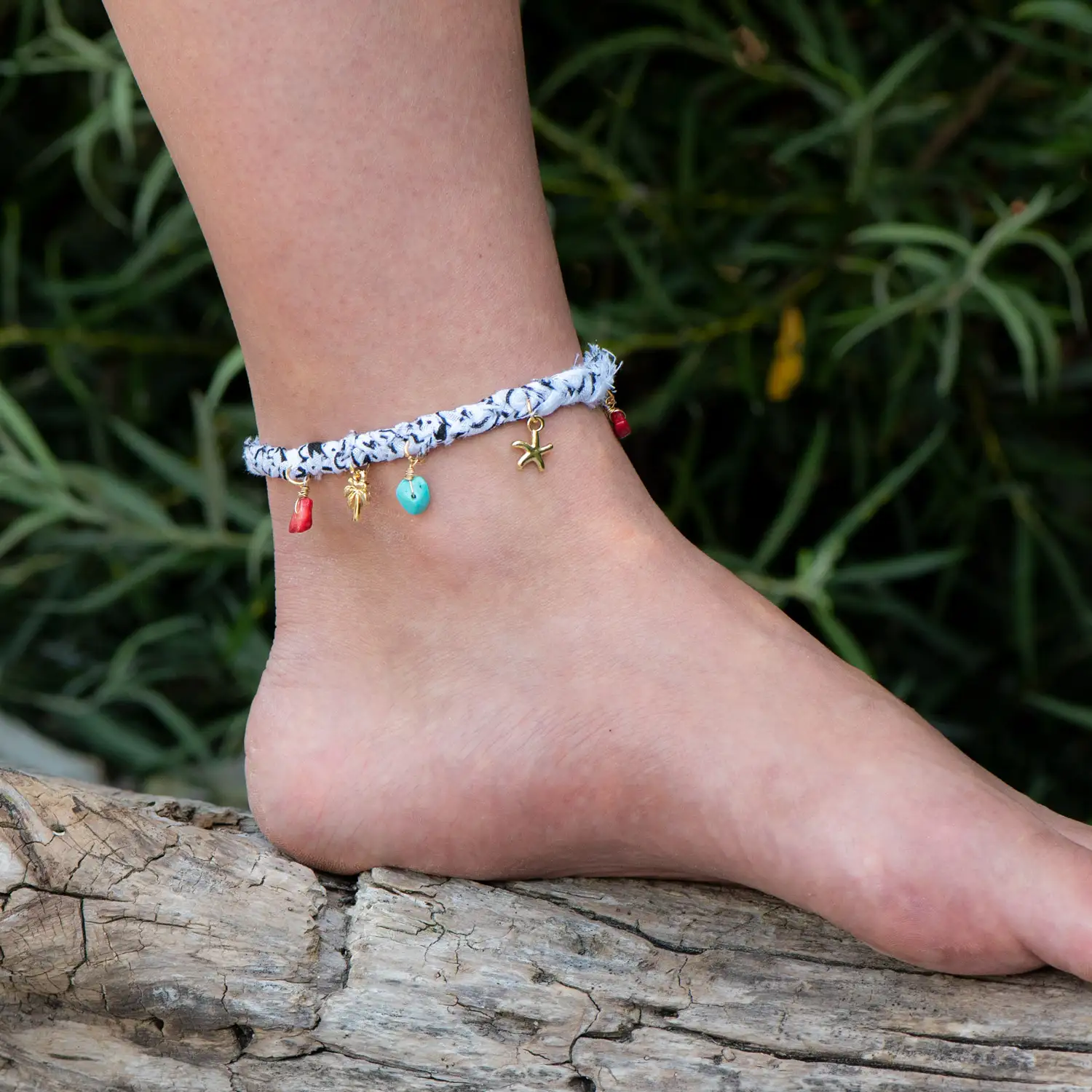 Rose Soleil – Shop online – cavigliere da donna – cavigliere estive – cavigliera con bandana intrecciata in cotone – Kalios
